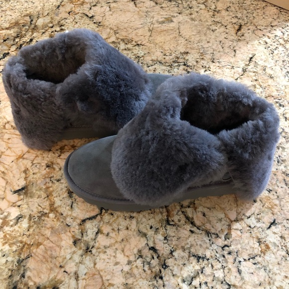 UGG Grey Bailey Button Boots Original Ugg Box & Tissue NWT - Picture 9 of 15